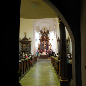 Maiandacht Goldhaubenfrauen