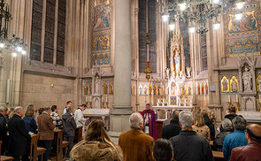 Zulassungsfeier für erwachsene Taufkandidat:innen im Linzer Mariendom